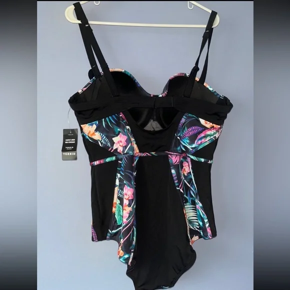 Torrid One Piece Swimsuit - Picture 4 of 5